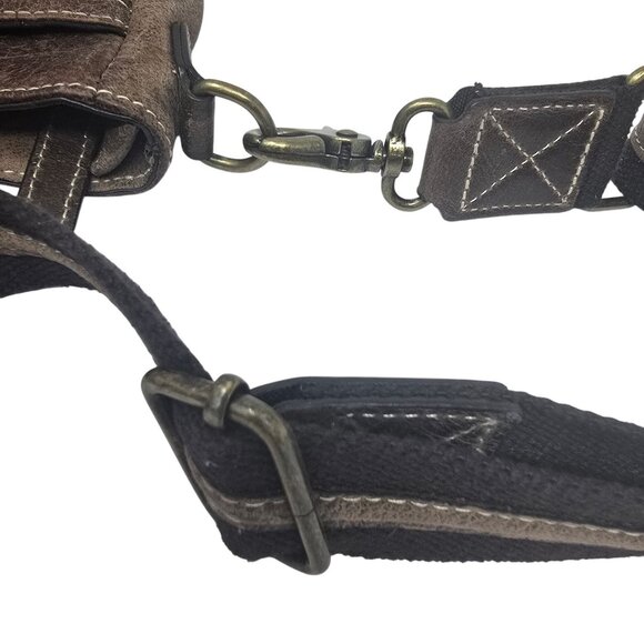 Gun Totin Mamas RFID Protection Leather Crossbody Bag - Picture 4 of 12